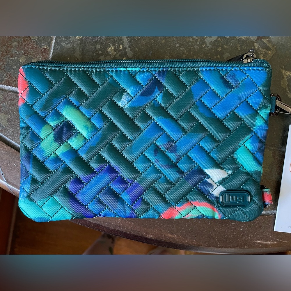 NWT Lug Peekaboo Pouch in mystic blooms